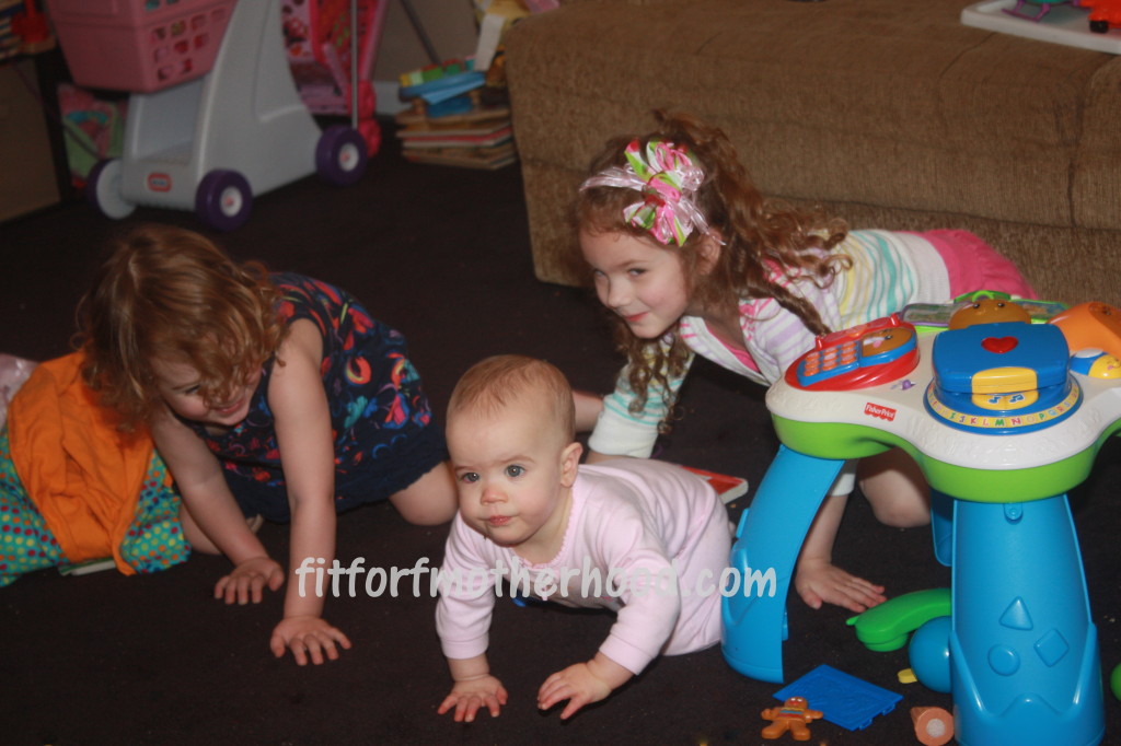 toddler tuesday - crawling with sisters