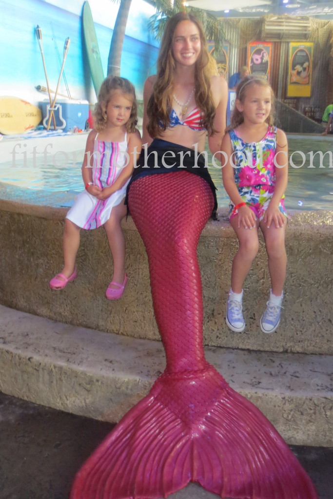 denver - aquarium isabella sophia with mermaid