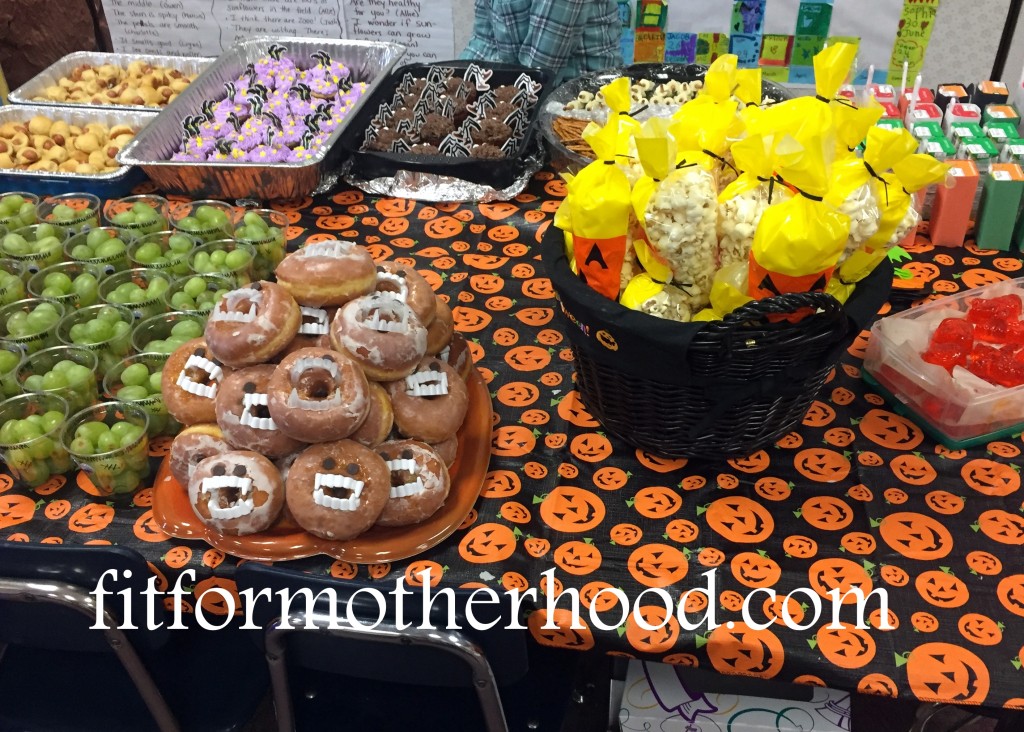 halloween - party table